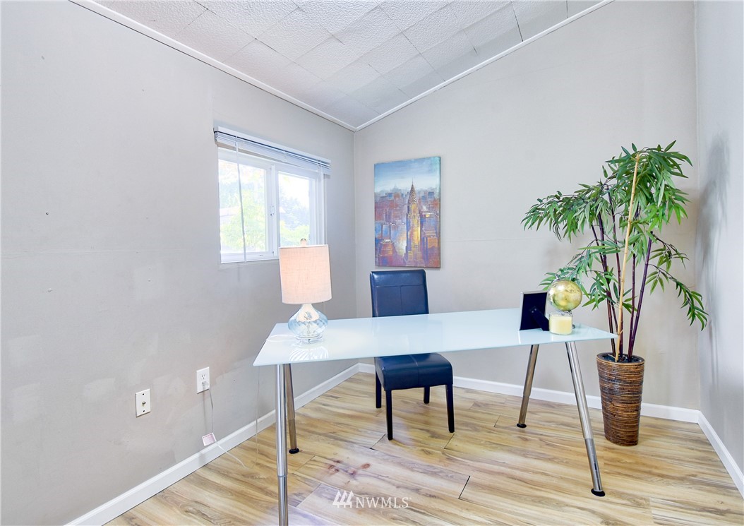 12702 Northeast 190th Street Bothell, WA 98011 - Photo 19 of 32