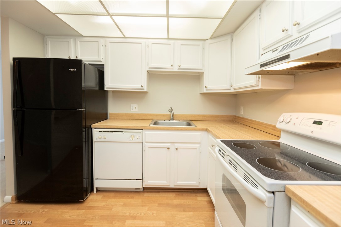 22938 Mastick Road, Unit 102 Fairview Park, OH 44126 - Photo 15 of 35