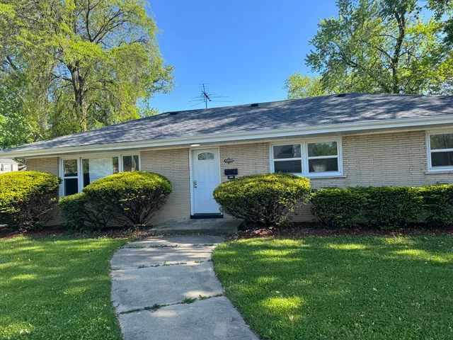 $2,750 | 14900 Evers Street, Dolton, IL 60419