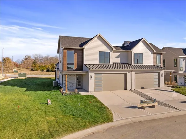 $600,000 | 9537 Jupiter Street, Lenexa, KS 66219