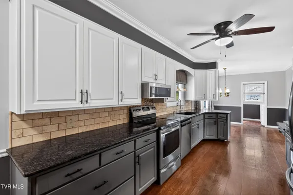 $439,900 | 2111 Lee Highway, Bristol, VA 24201