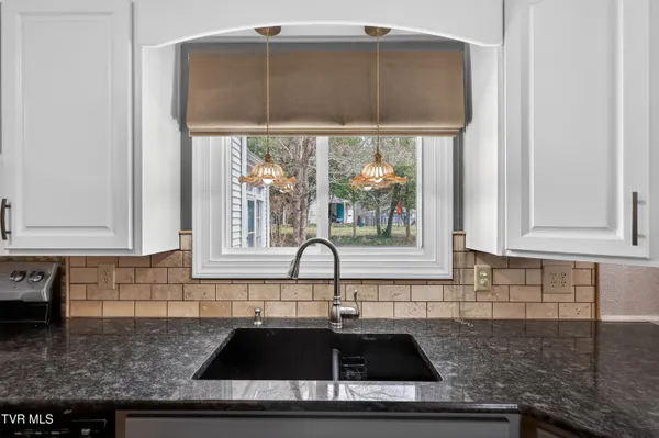 $439,900 | 2111 Lee Highway, Bristol, VA 24201