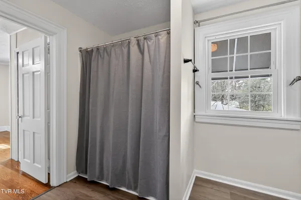 $439,900 | 2111 Lee Highway, Bristol, VA 24201