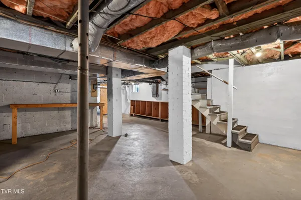 $439,900 | 2111 Lee Highway, Bristol, VA 24201