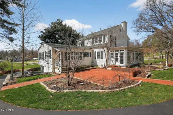 $439,900 | 2111 Lee Highway, Bristol, VA 24201