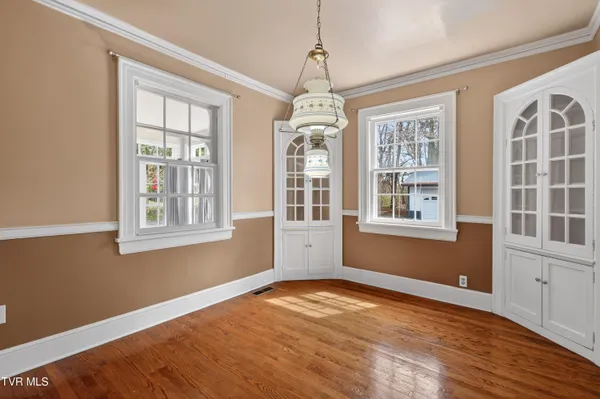 $439,900 | 2111 Lee Highway, Bristol, VA 24201