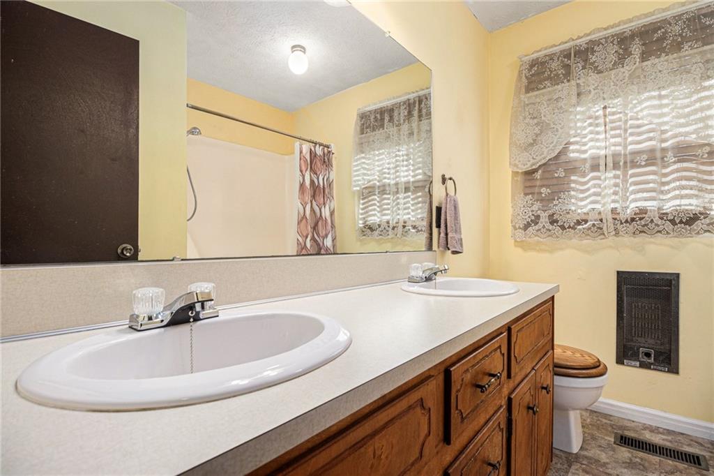 6741 Fairmount Highway Southeast Calhoun, GA 30701 - Photo 19 of 29