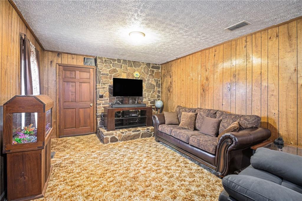 6741 Fairmount Highway Southeast Calhoun, GA 30701 - Photo 5 of 29