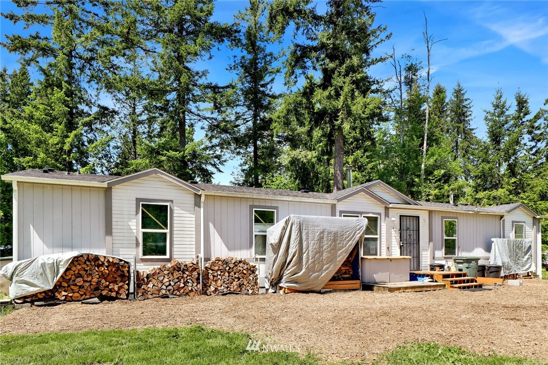 4355 Bridger Road Blaine, WA 98230 - Photo 5 of 12 a view of a house with backyard