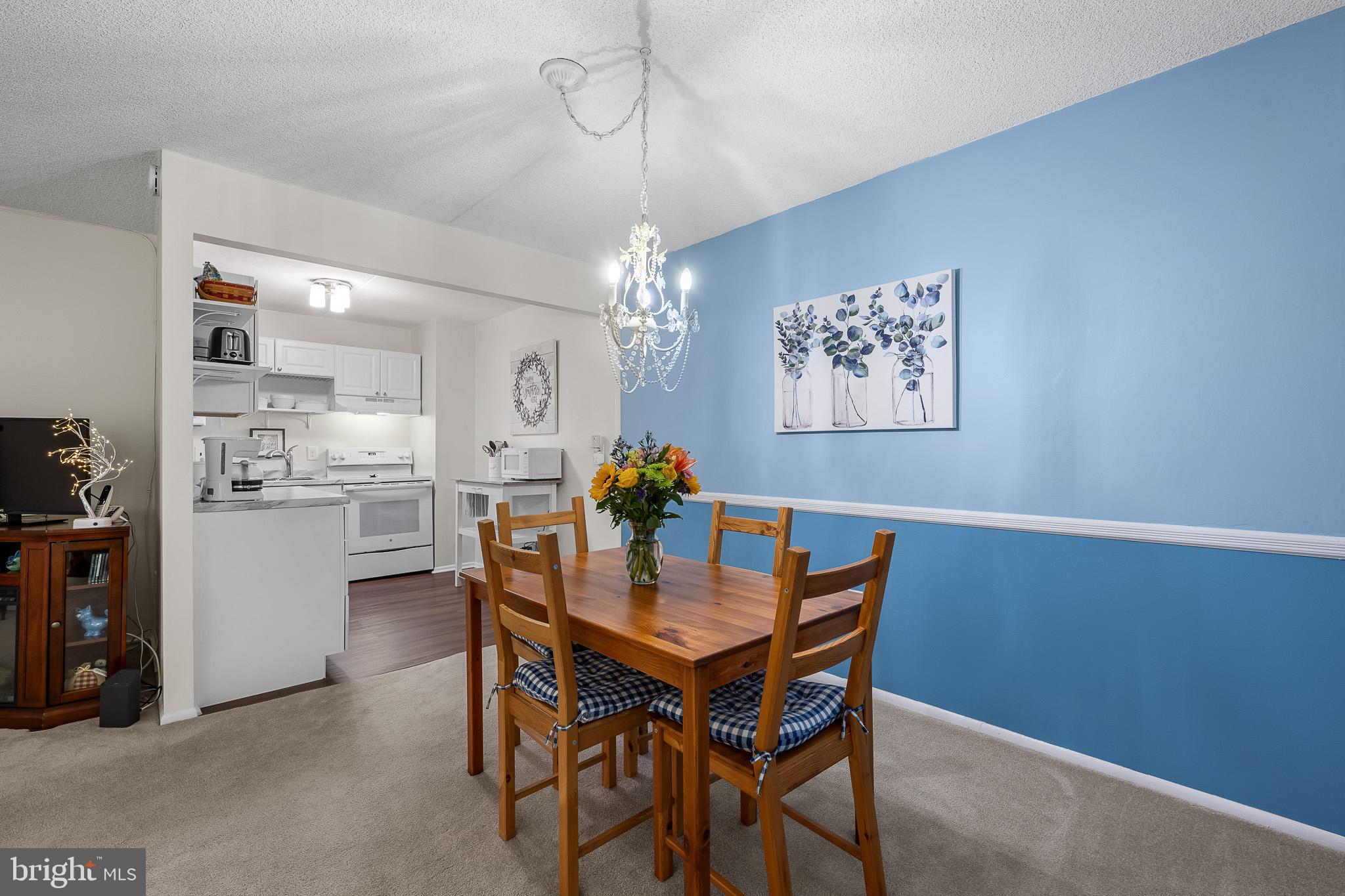 80 Welsh Tract Road, Unit 205 Newark, DE 19713 - Photo 6 of 23 Dining room view to kitchen