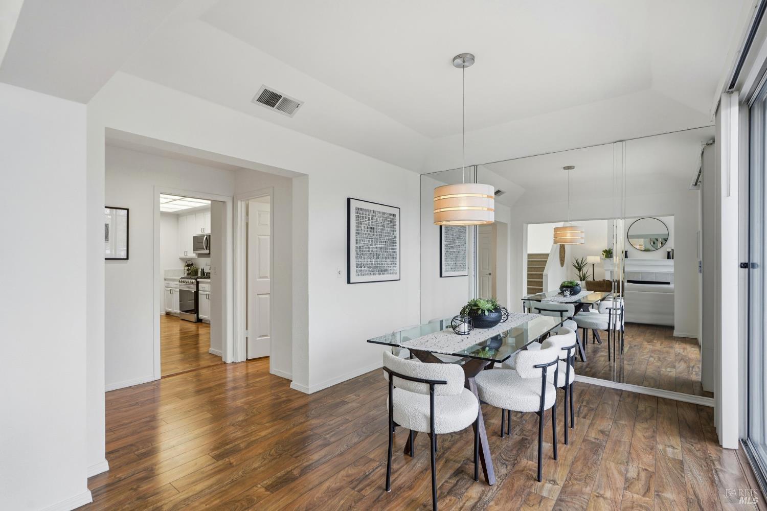 94 Mariners Circle San Rafael, CA 94903 - Photo 18 of 54