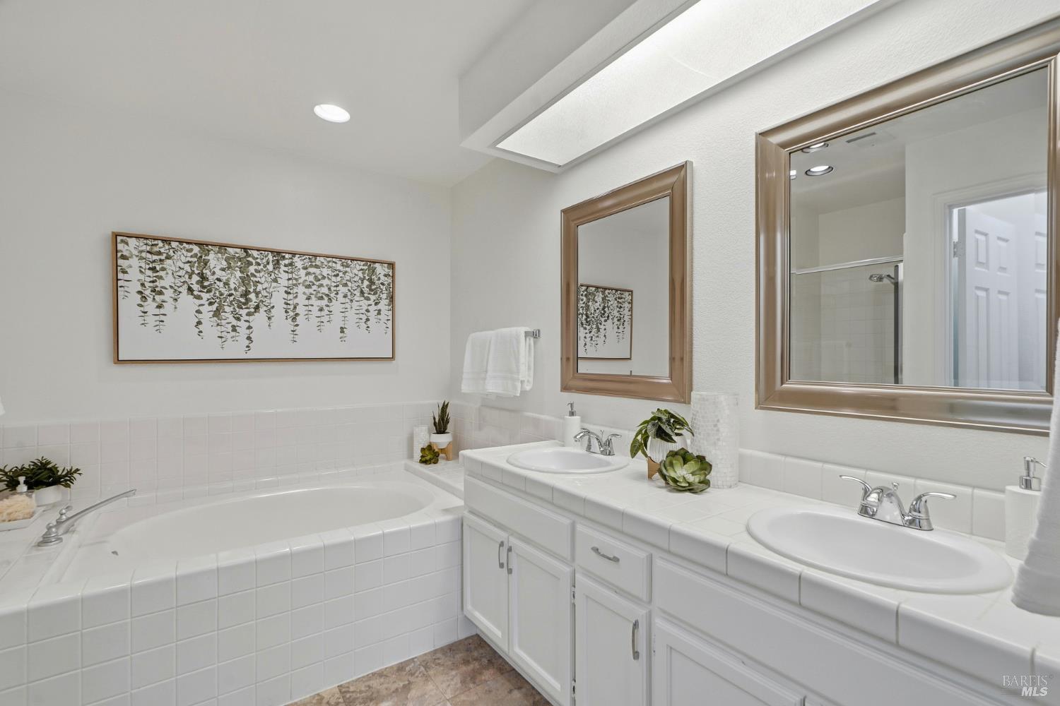 94 Mariners Circle San Rafael, CA 94903 - Photo 29 of 54