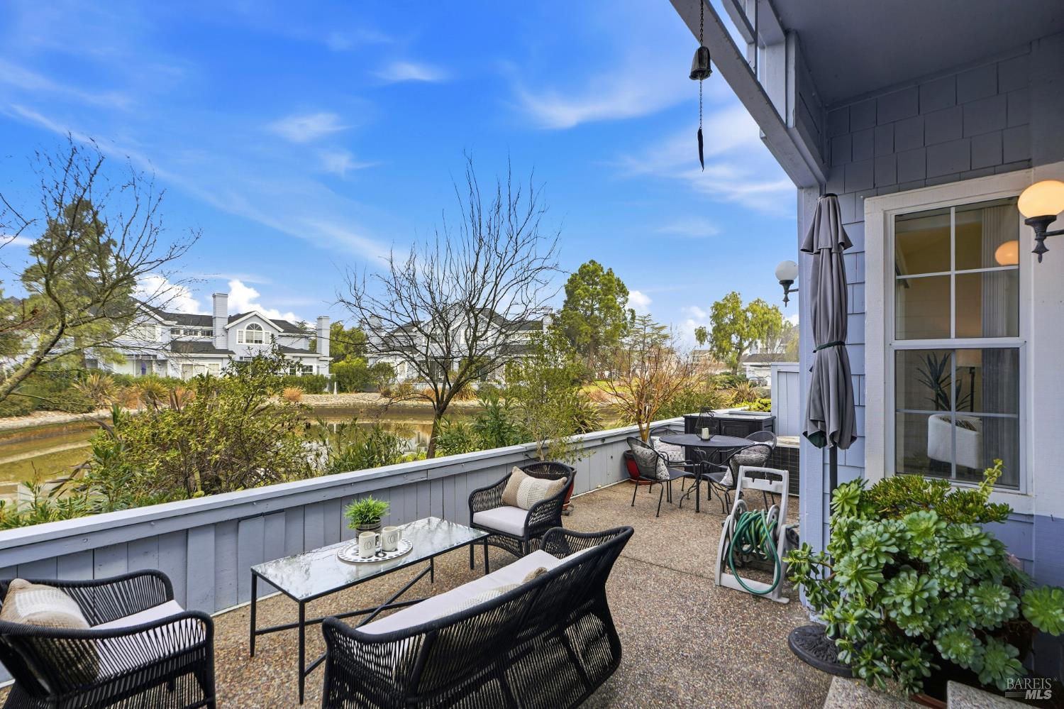 94 Mariners Circle San Rafael, CA 94903 - Photo 3 of 54