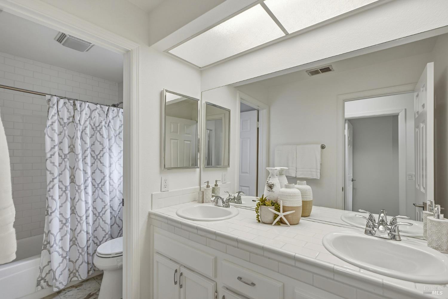 94 Mariners Circle San Rafael, CA 94903 - Photo 31 of 54