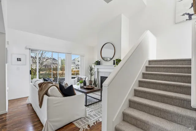 $925,000 | 94 Mariners Circle, San Rafael, CA 94903