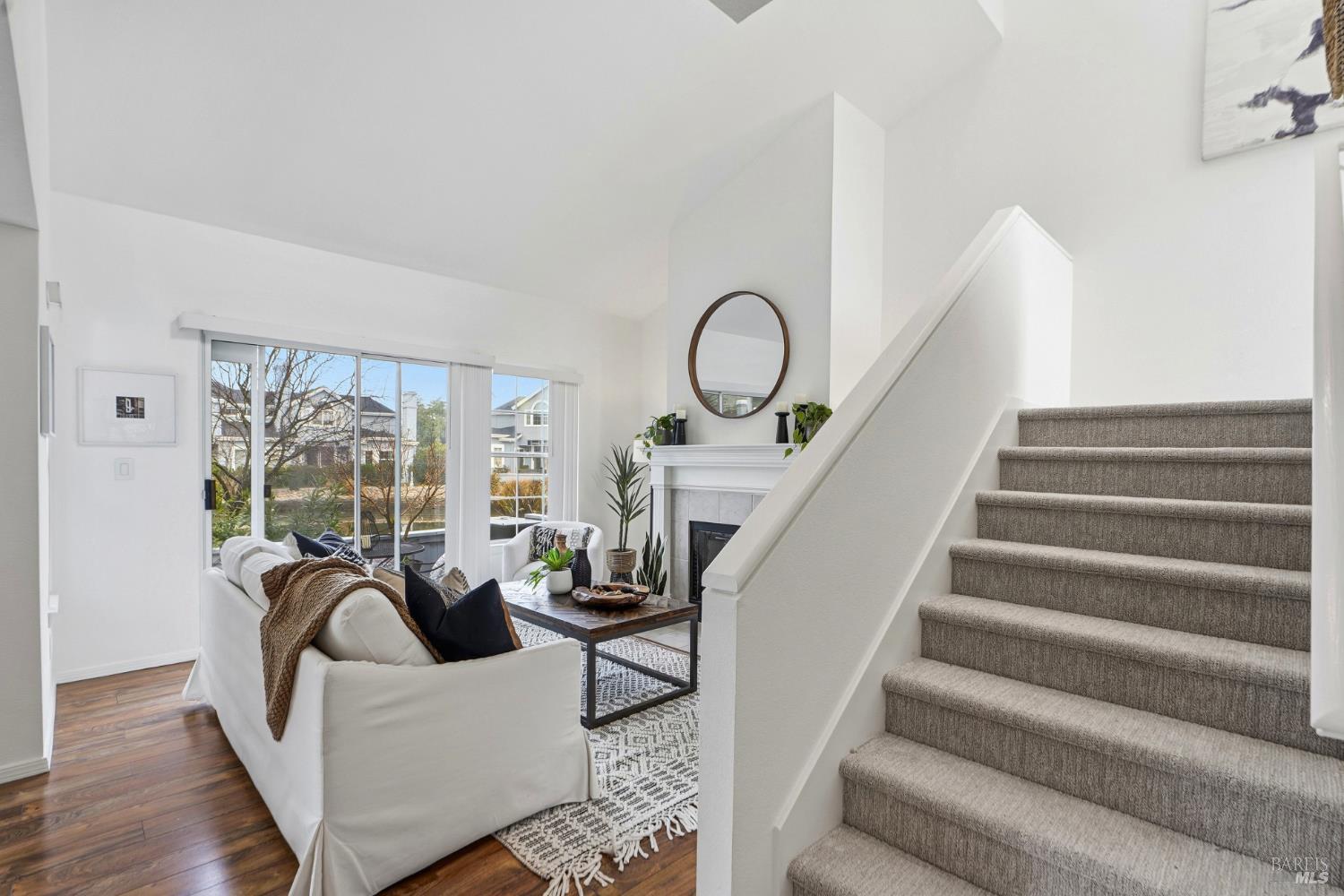 94 Mariners Circle San Rafael, CA 94903 - Photo 9 of 54