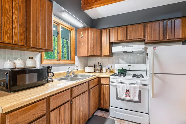 $249,900 | 376 West Lincoln Street, Brohman, MI 49312