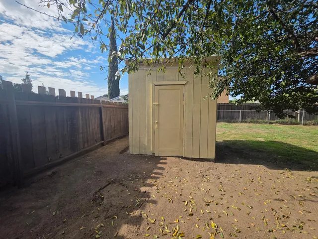 $260,000 | 1809 North Bridge Street, Visalia, CA 93291