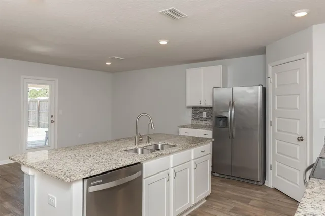 $2,100 | 7486 Oak Lake Boulevard, Pensacola, FL 32526