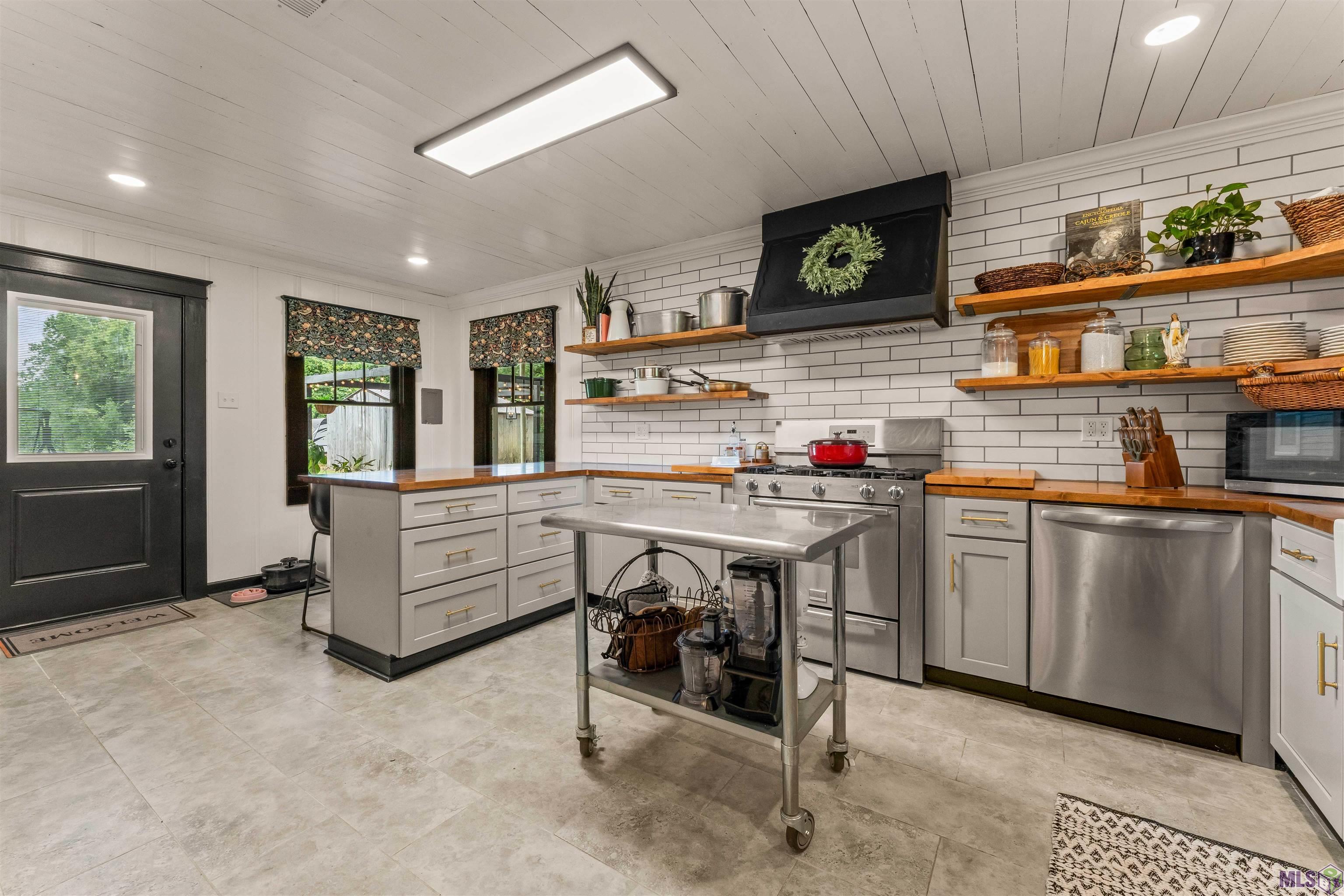 7008 Port Hudson-Pride Road Zachary, LA 70791 - Photo 8 of 32
