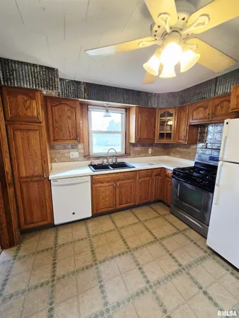 $92,500 | 133 North Olive Street, Williamsfield, IL 61489