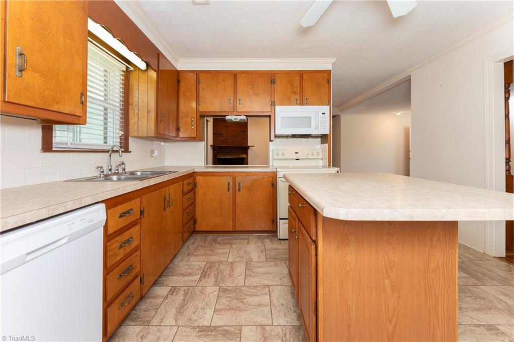 167 Fairway Road Advance, NC 27006 - Photo 11 of 35 Kitchen