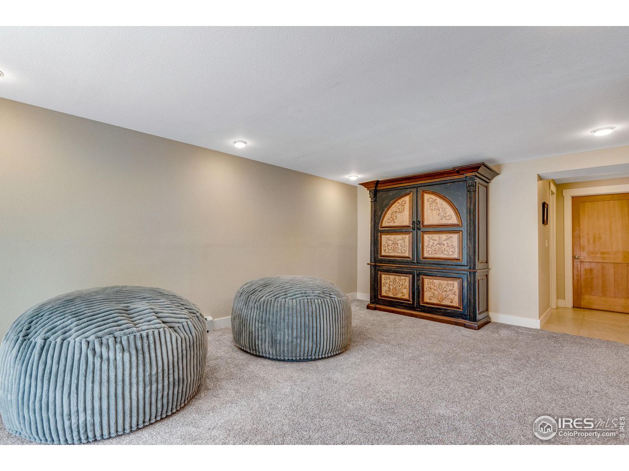 5508 Olde Stage Road Boulder, CO 80302 - Photo 26 of 40 Lower Level Family Room