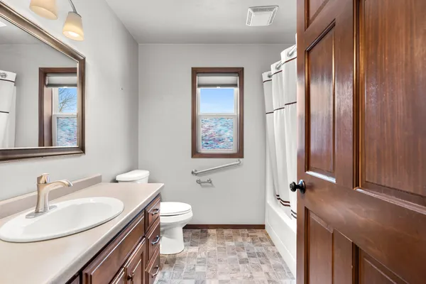 $479,900 | 1728 Ballinamore Place, De Pere, WI 54115