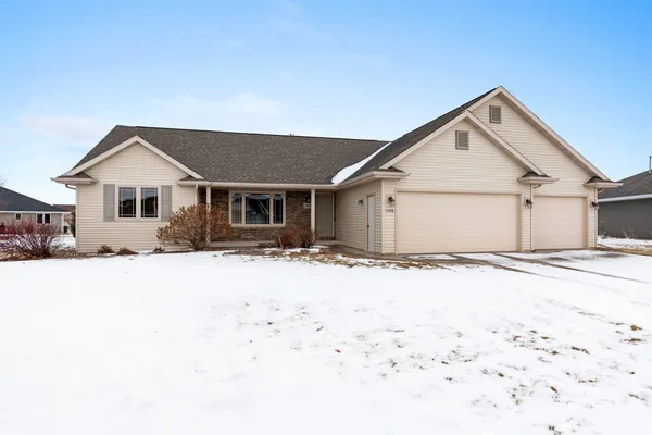 $479,900 | 1728 Ballinamore Place, De Pere, WI 54115