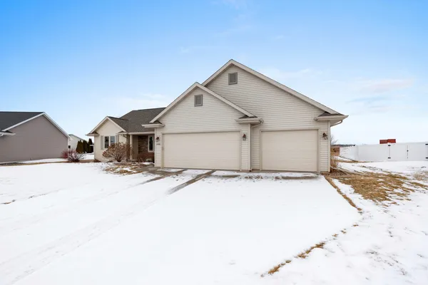 $479,900 | 1728 Ballinamore Place, De Pere, WI 54115