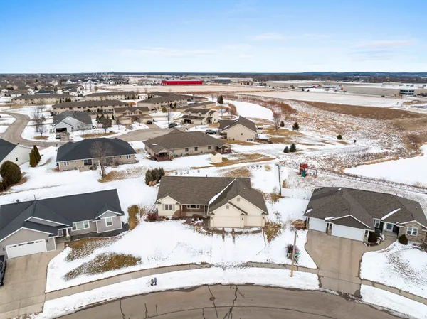 $479,900 | 1728 Ballinamore Place, De Pere, WI 54115