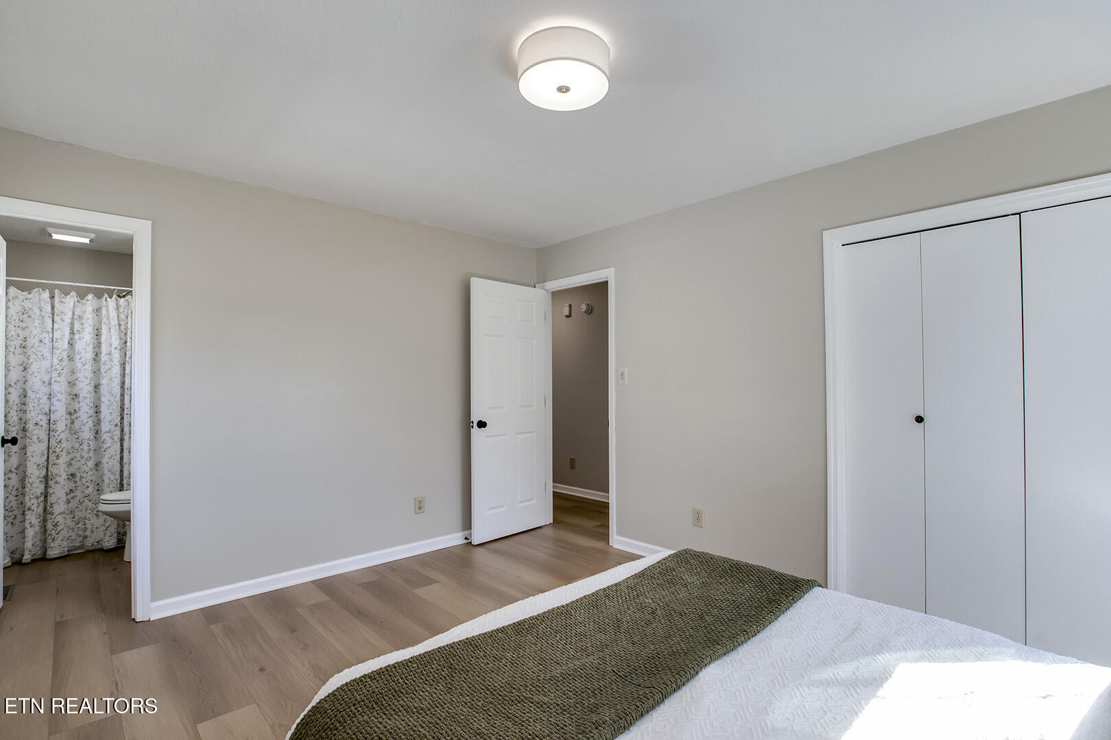 12409 Boyd Station Road Knoxville, TN 37934 - Photo 29 of 60 Primary Bedroom