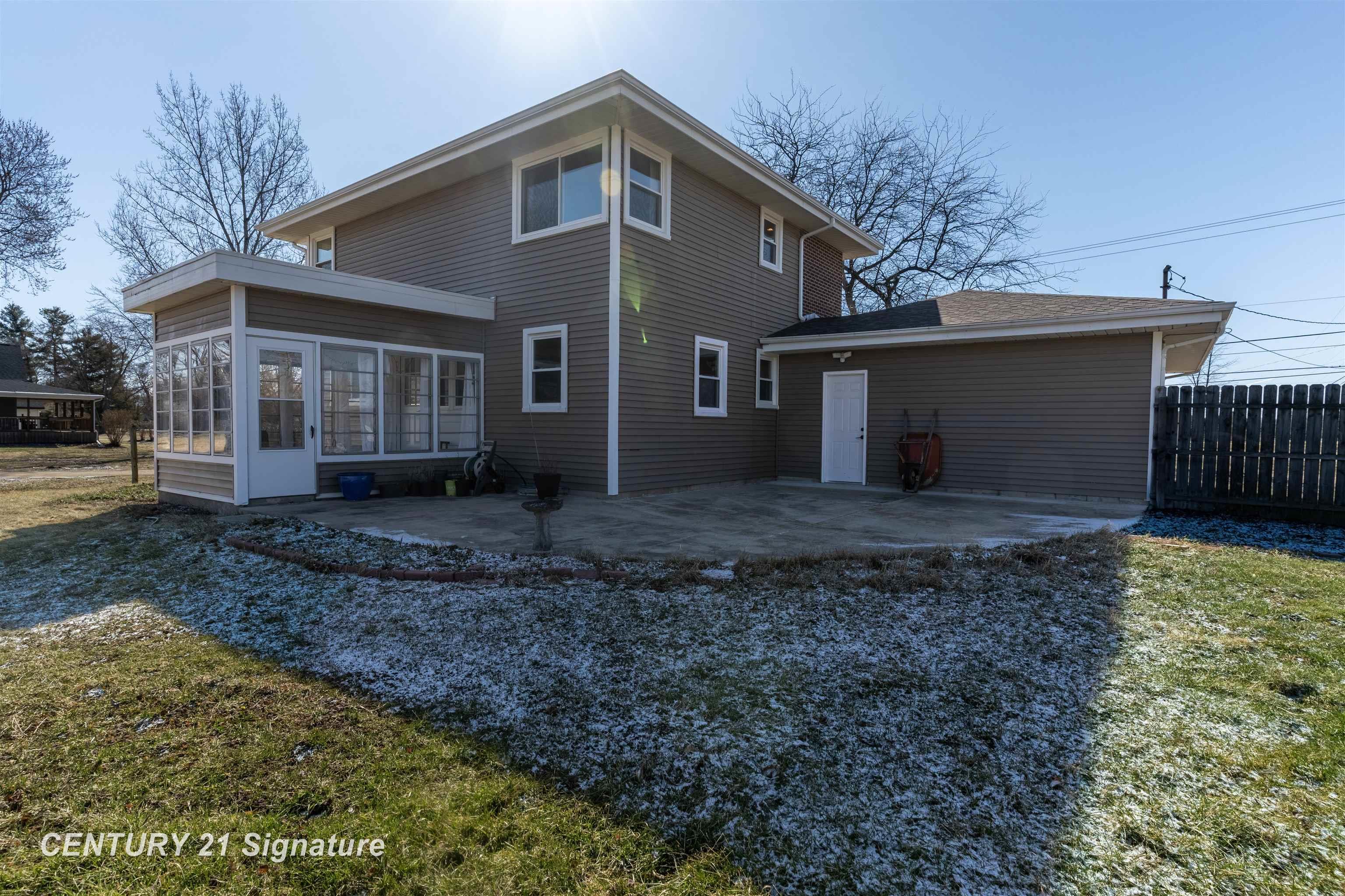 2251 East Stewart Road Midland, MI 48640 - Photo 3 of 32