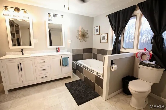 $650,000 | 2415 Zent Drive, Vandalia, IL 62471