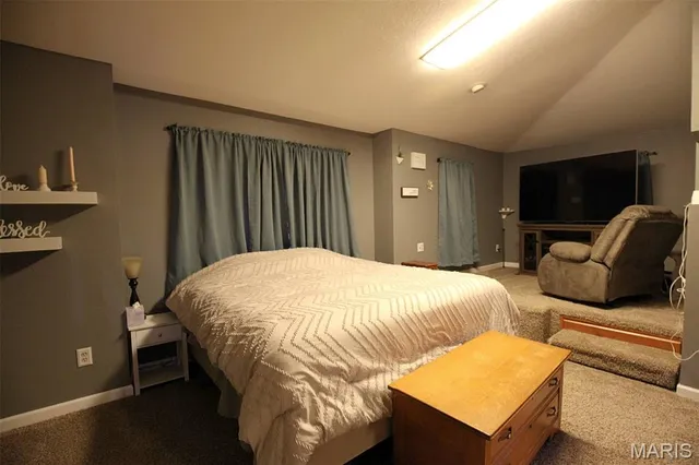 $650,000 | 2415 Zent Drive, Vandalia, IL 62471