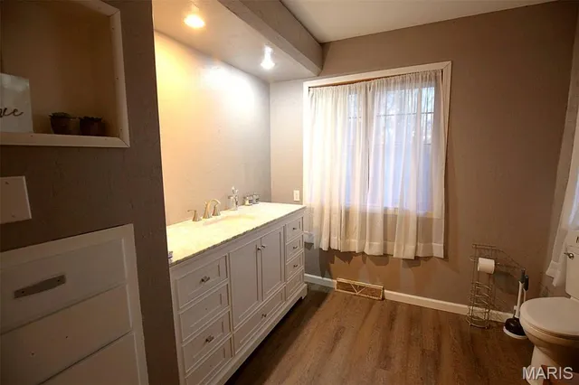 $650,000 | 2415 Zent Drive, Vandalia, IL 62471