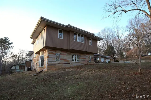 $650,000 | 2415 Zent Drive, Vandalia, IL 62471