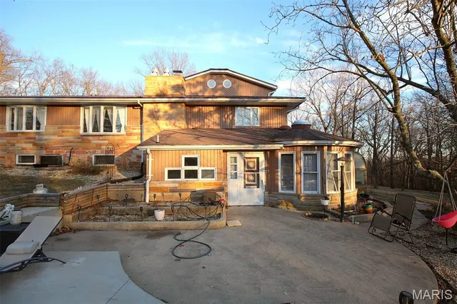 $650,000 | 2415 Zent Drive, Vandalia, IL 62471