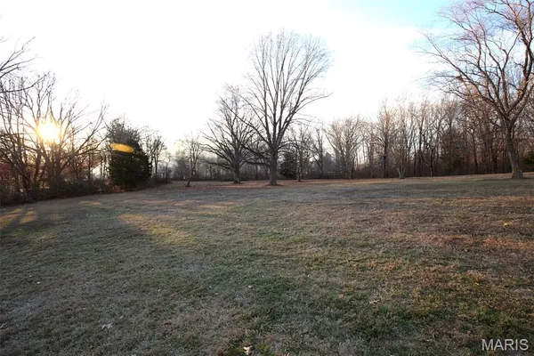 $594,900 | 2415 Zent Drive, Vandalia, IL 62471