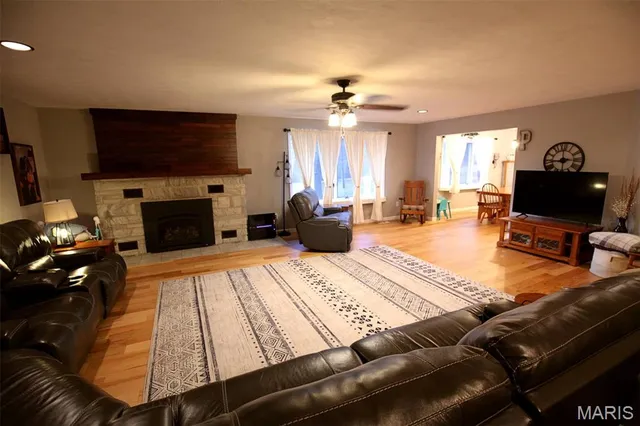 $650,000 | 2415 Zent Drive, Vandalia, IL 62471