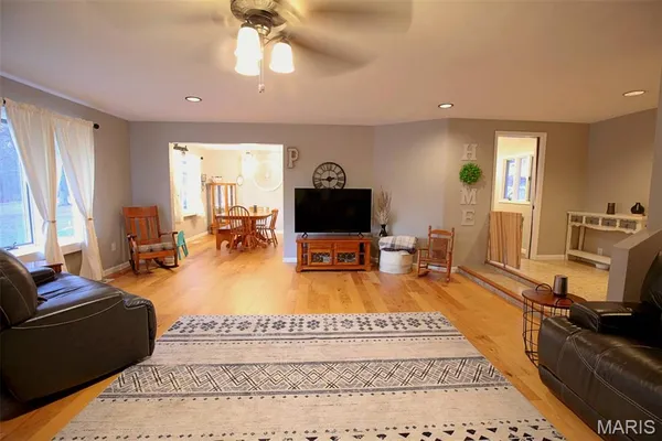 $594,900 | 2415 Zent Drive, Vandalia, IL 62471