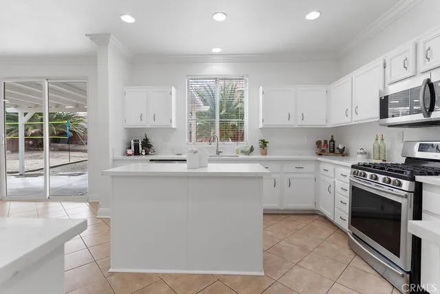 $445,000 | 15611 Kadota Place, Victorville, CA 92395