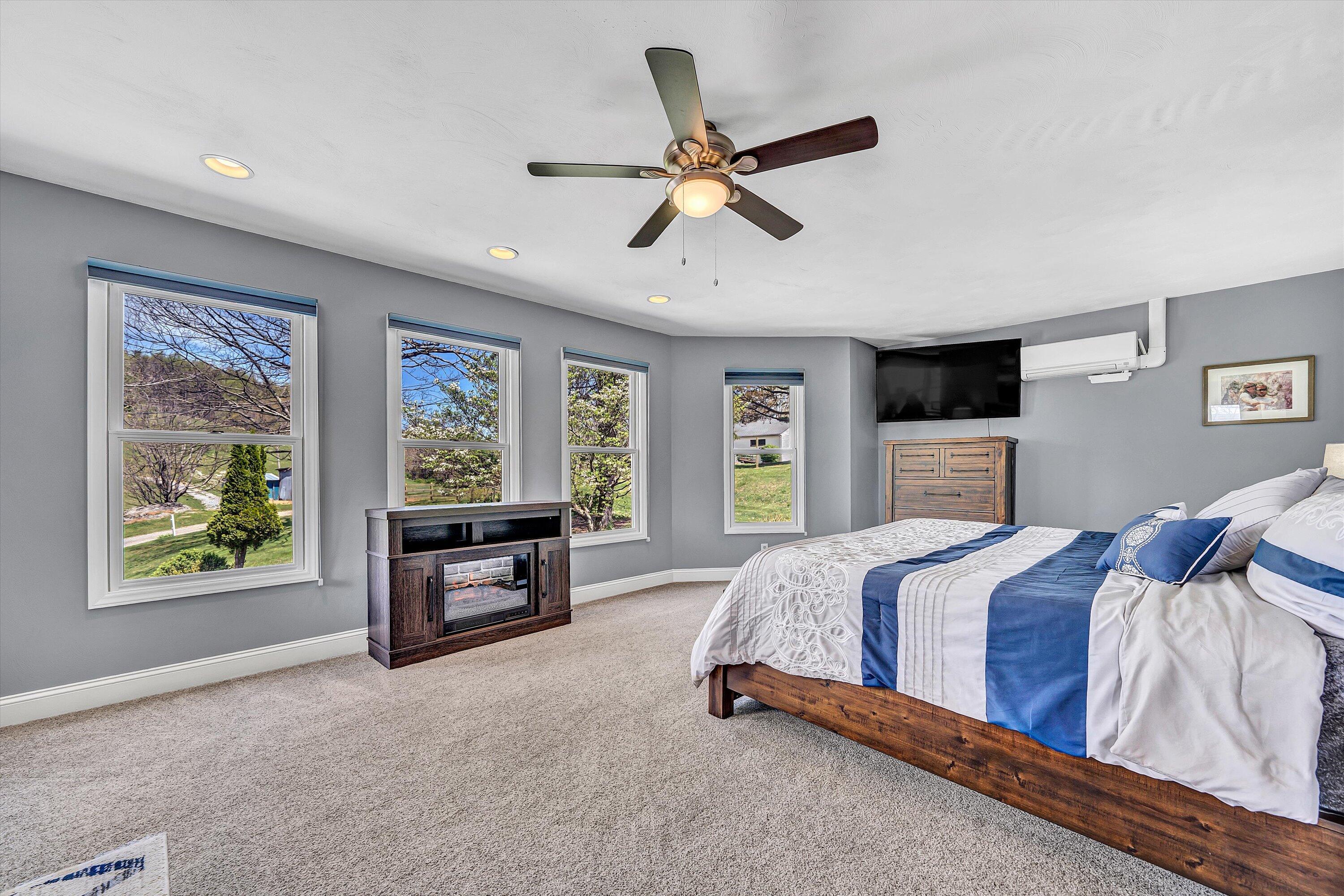 10610 Slings Gap Road Bent Mountain, VA 24059 - Photo 26 of 61 Primary Suite