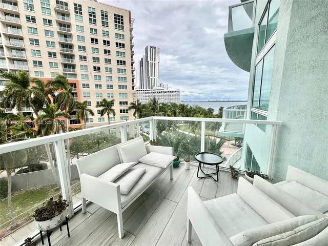 $2,850 | 1900 North Bayshore Drive, Unit 710, Miami, FL 33132