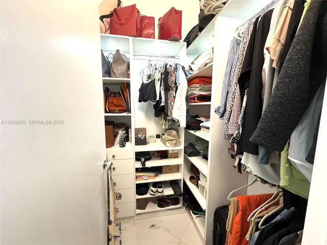 $2,850 | 1900 North Bayshore Drive, Unit 710, Miami, FL 33132