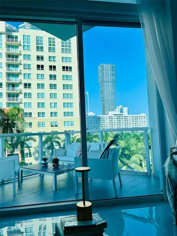 $2,850 | 1900 North Bayshore Drive, Unit 710, Miami, FL 33132