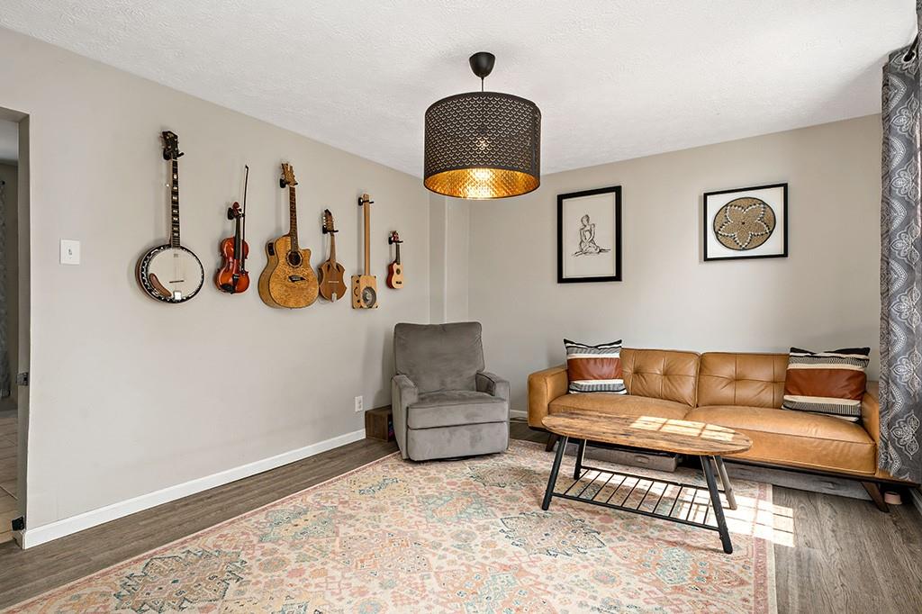 514 Friday Road Pittsburgh, PA 15209 - Photo 3 of 21 Gallery Image 3