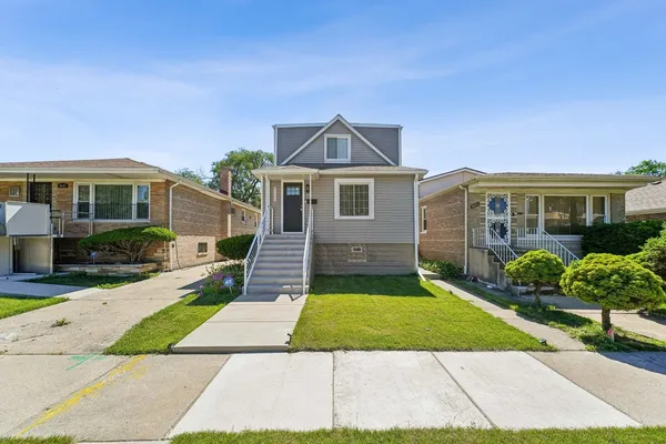 $325,000 | 9139 South Oglesby Avenue, Chicago, IL 60617