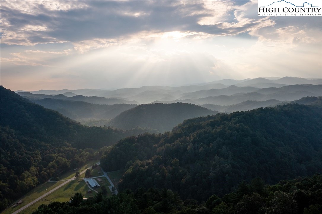 10 Cabin Ridge Road Ferguson, NC 28624 - Photo 7 of 12 a view of city and mountain