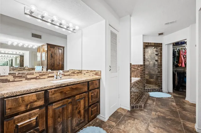 $564,899 | 2879 Oak Forest Lane, Madisonville, TX 77864